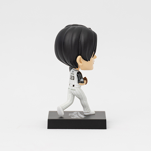 首振りフィギュア 永瀬廉【グッズ】 | King & Prince | UNIVERSAL