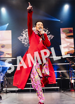 田原俊彦 / 45th ANNIVERSARY DOUBLE ‘T’ TOUR 2024【Blu-ray】 / ２Lサイズ生写真（12.7cm×17.8cm）